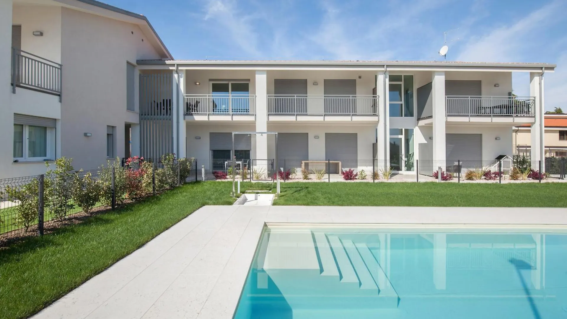Apartment Ginestra Gialla With Pool Λατζίζε Ιταλία